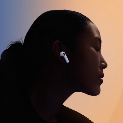 Apple AirPods 4 с активным шумоподавлением и беспроводной зарядкой Apple AirPods 4 с активным шумоподавлением и беспроводной зарядкой